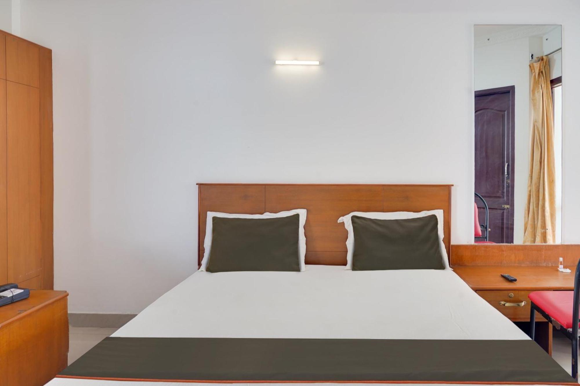 Collection O Coastal Grand Kurunji Meredian Hotel โกไดกานัล ภายนอก รูปภาพ