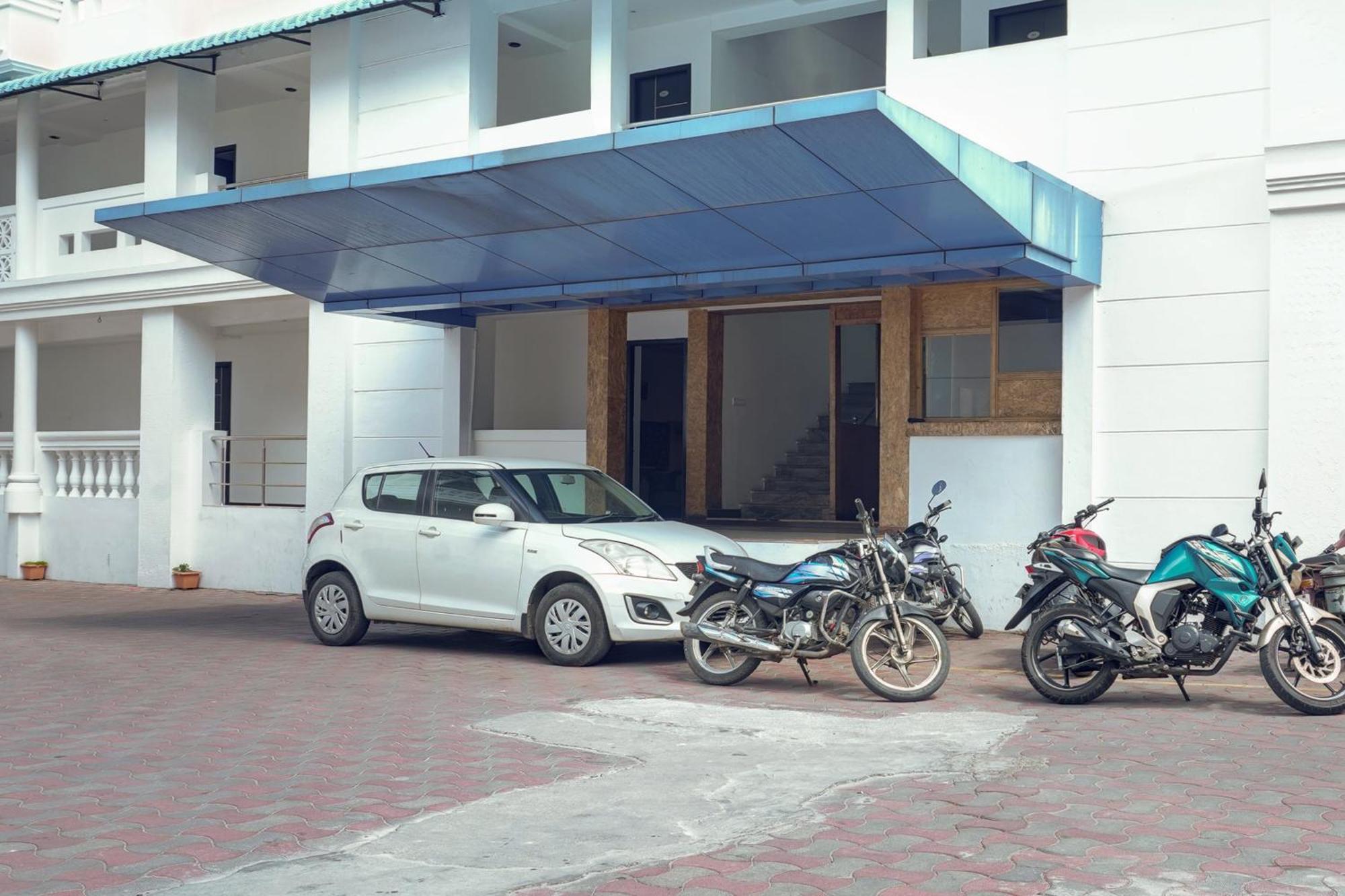 Collection O Coastal Grand Kurunji Meredian Hotel โกไดกานัล ภายนอก รูปภาพ