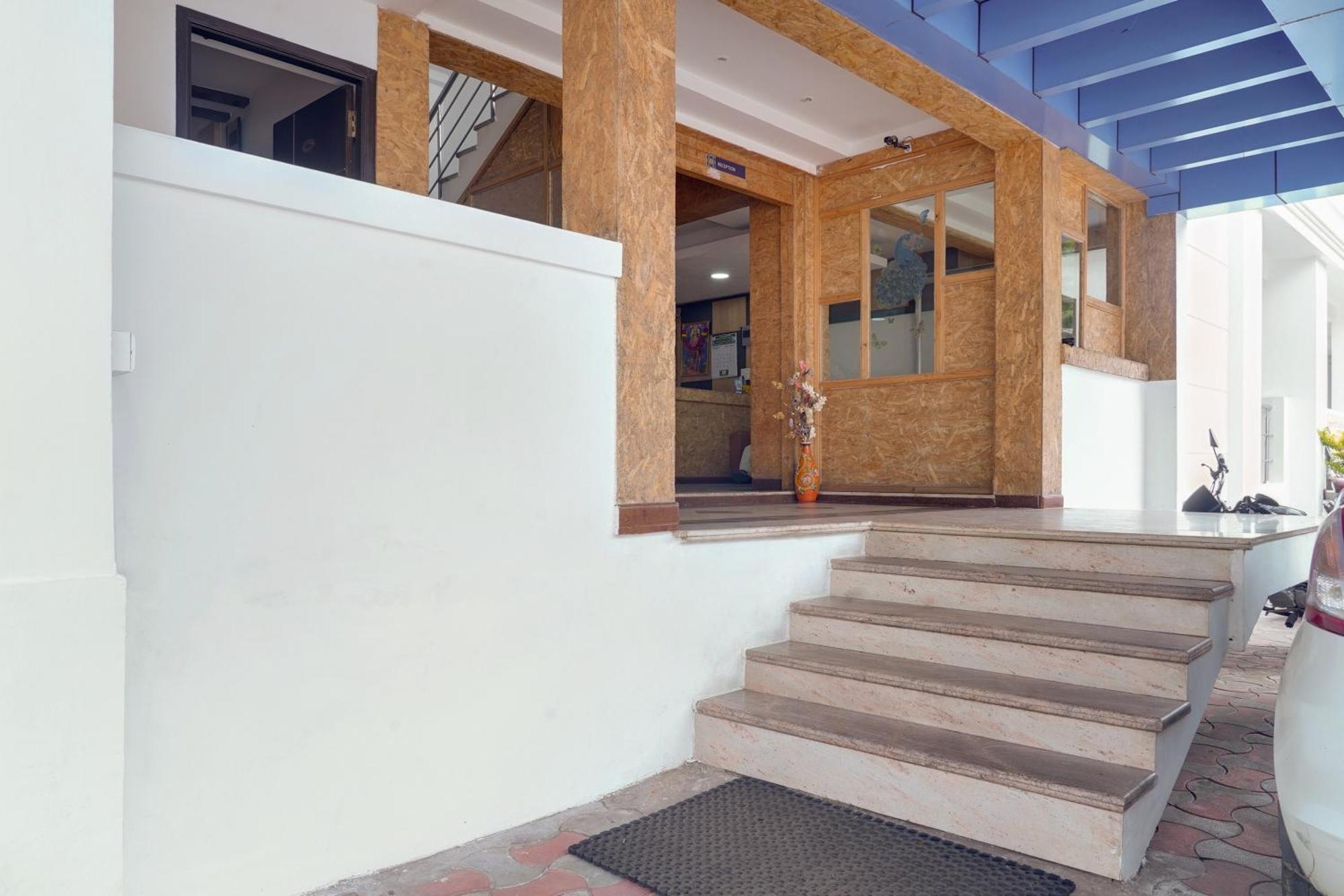 Collection O Coastal Grand Kurunji Meredian Hotel โกไดกานัล ภายนอก รูปภาพ