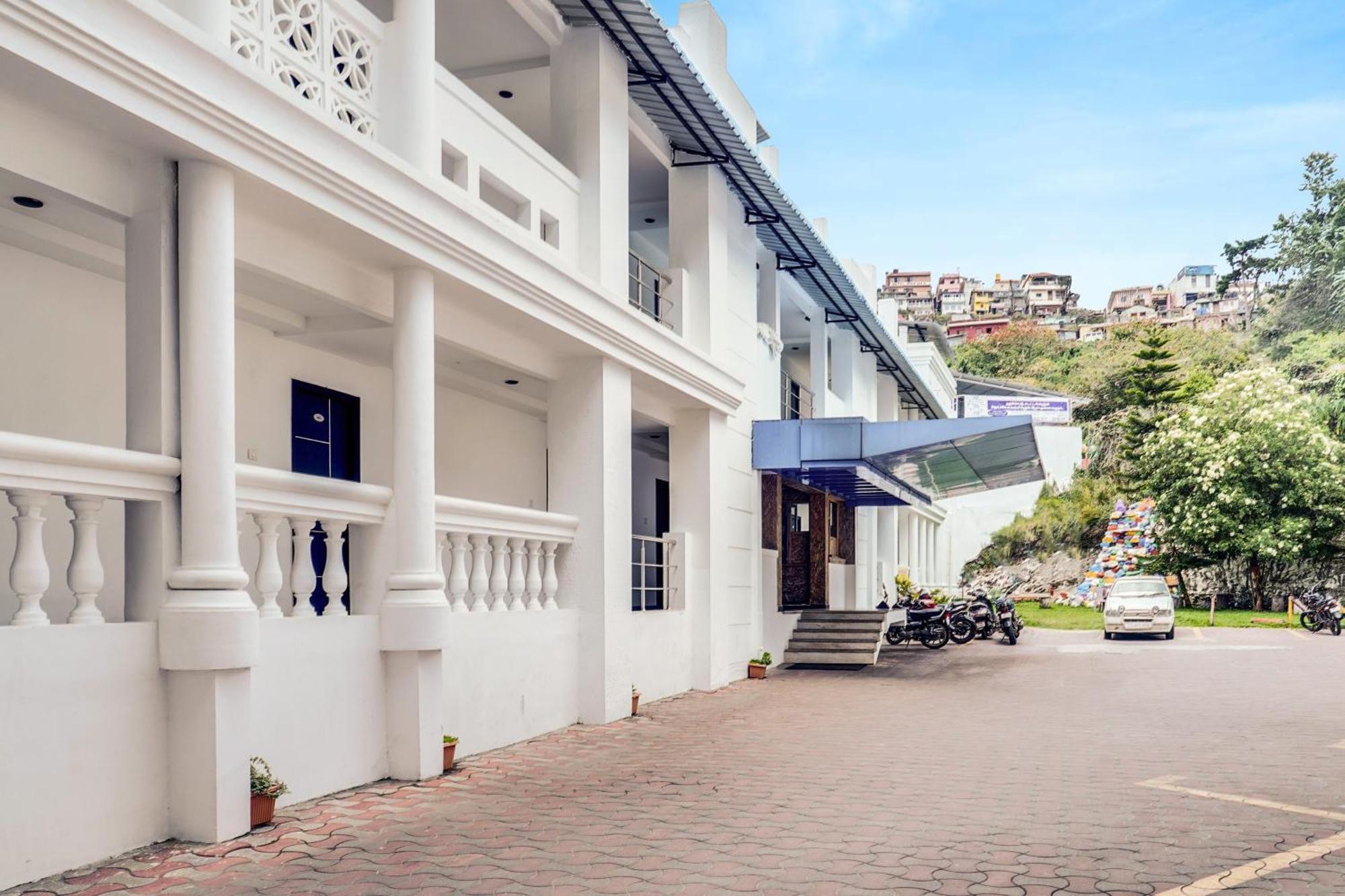 Collection O Coastal Grand Kurunji Meredian Hotel โกไดกานัล ภายนอก รูปภาพ